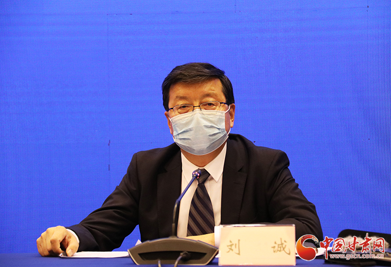 甘肅省人社廳：落實(shí)落細(xì)“四個(gè)確?！贝胧?實(shí)現(xiàn)貧困人口基本養(yǎng)老保險(xiǎn)全覆蓋（圖）