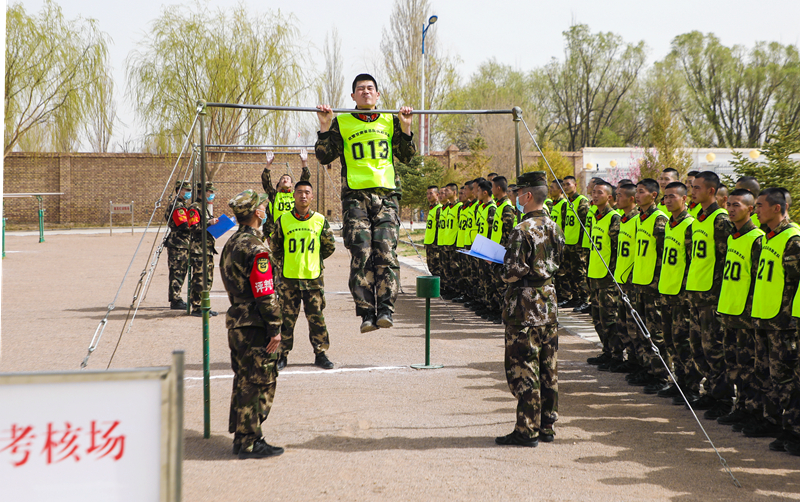 考核全程公開透明！武警甘肅總隊執(zhí)勤支隊組織2020年士官培訓對象選拔工作