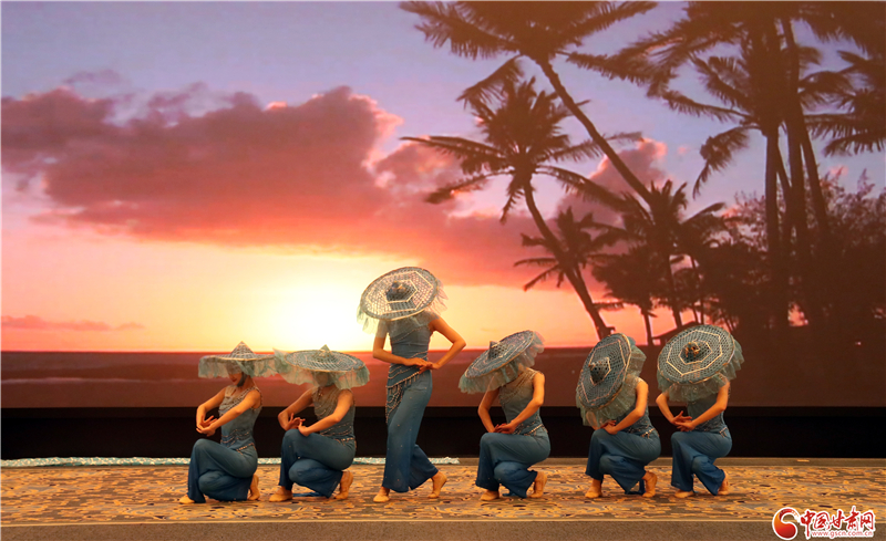 “暖冬遇見北?！背鞘型平橄盗谢顒幼哌M蘭州