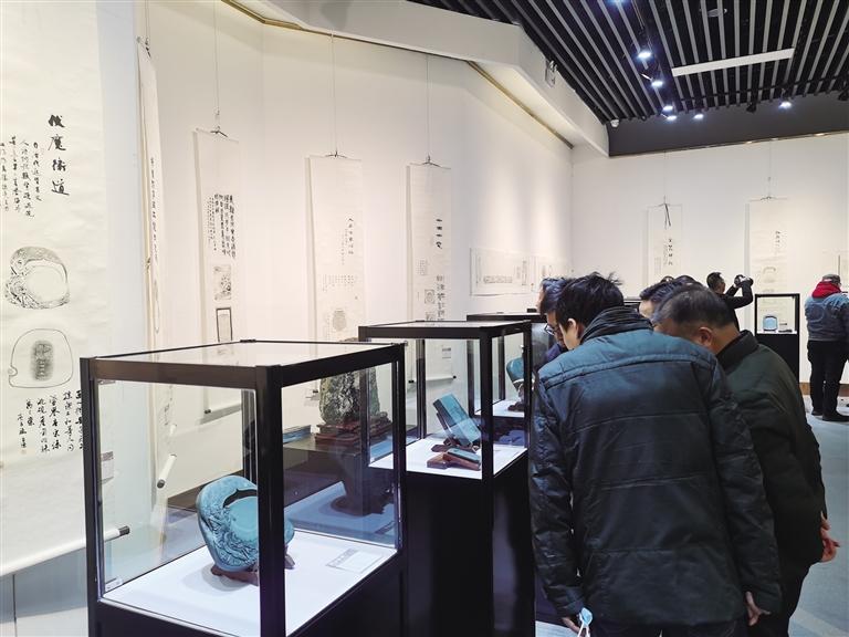 “非遺精品洮硯傳拓題跋藝術(shù)展”開展 洮硯雕刻、傳拓、拓片題跋集中亮相甘肅藝術(shù)館