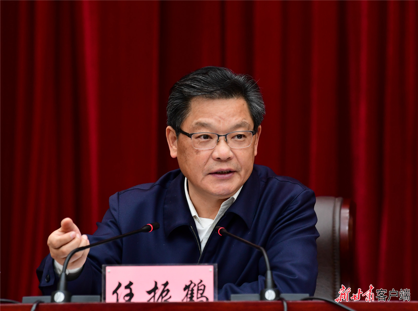 任振鶴在全省新型城鎮(zhèn)化工作推進會議上強調：凝心聚力抓落實、蹄疾步穩(wěn)向前進，奮力推進新型城鎮(zhèn)化建設再上新臺階