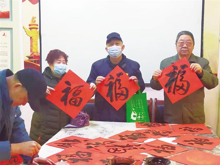 蘭州：“幸福敲門 新春送?！被顒?dòng)情暖萬(wàn)家