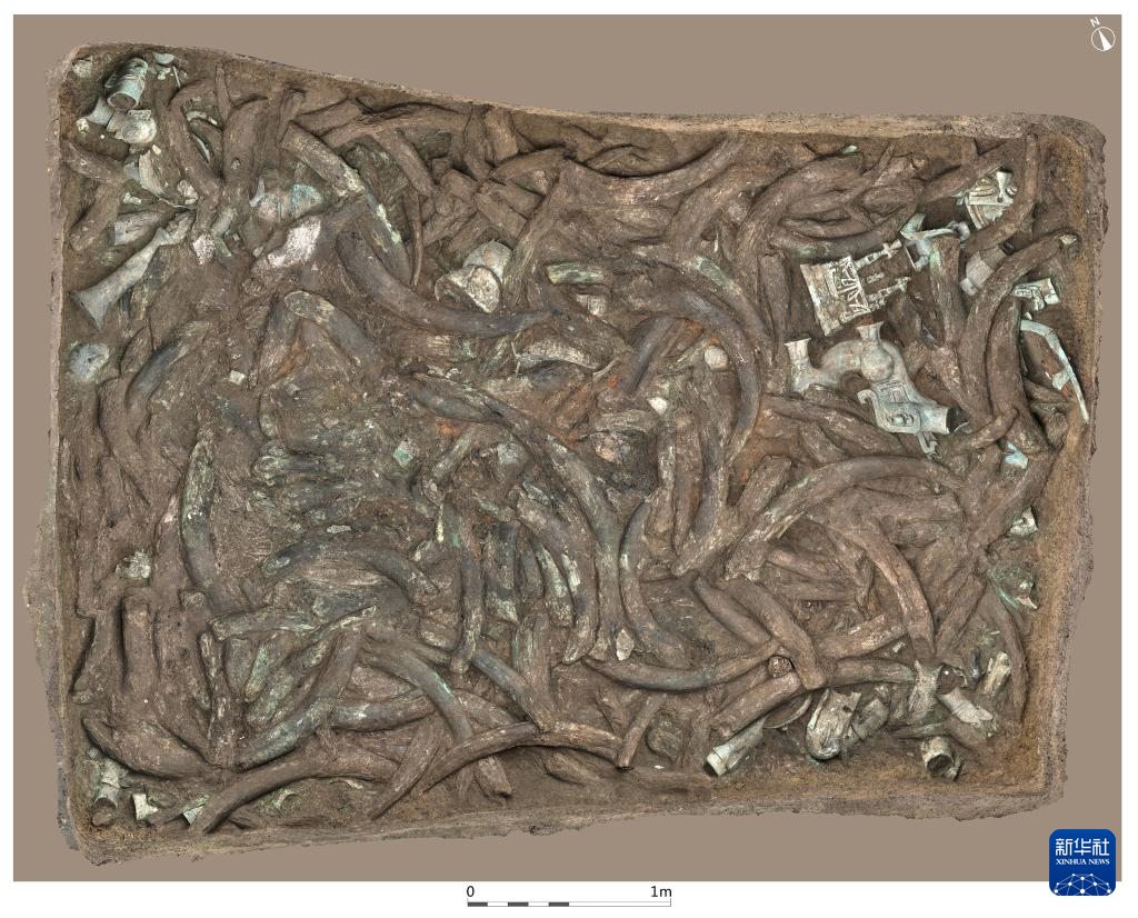 四川廣漢市三星堆商代遺址八號(hào)坑（資料圖）。