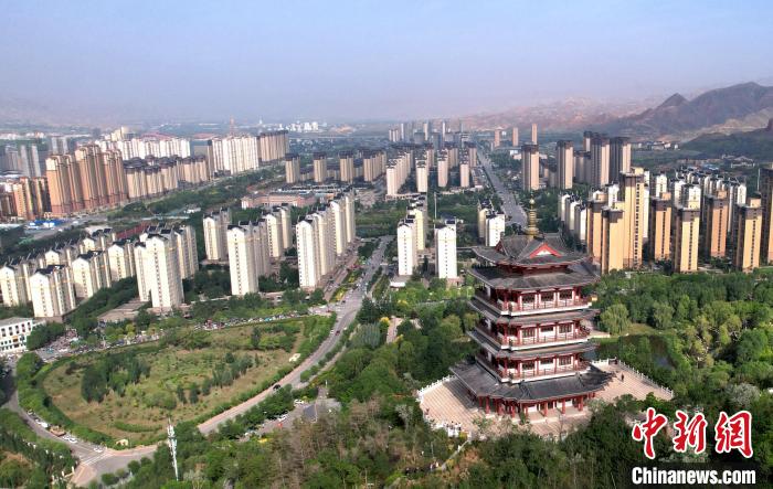 圖為“南涼古都”樂都朝陽山片區(qū)的今朝?！⊙Φ?攝